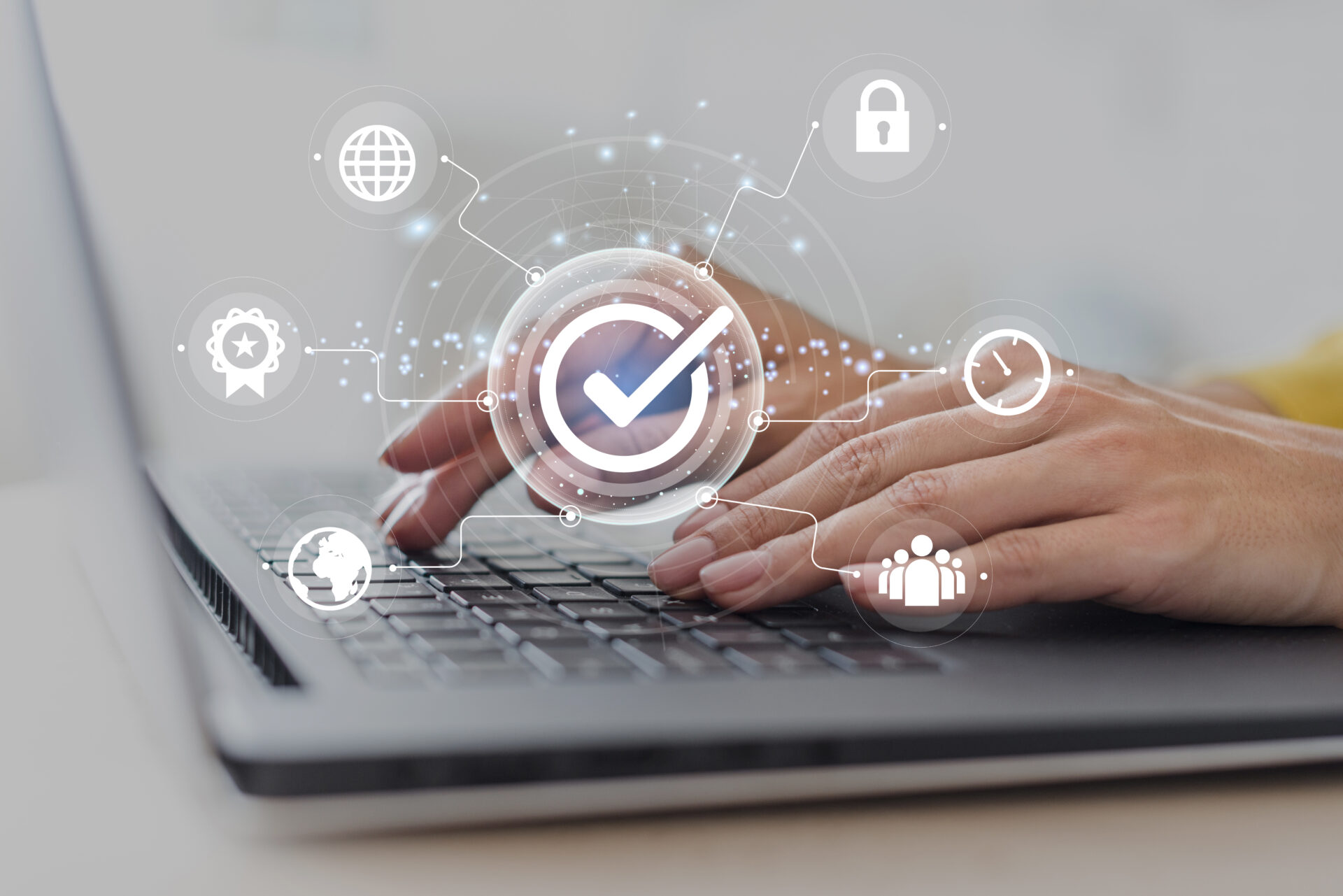 Collaborateurs IRIS travaillant sur la cyber résilience entreprise